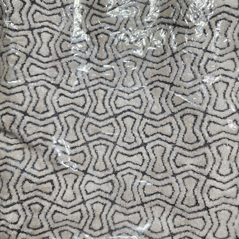 Sag Harbor Ivory & Silver Velvetine Square Pillow Cover Sham With‎ Zipper